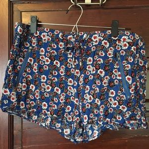 Flowy floral shorts
