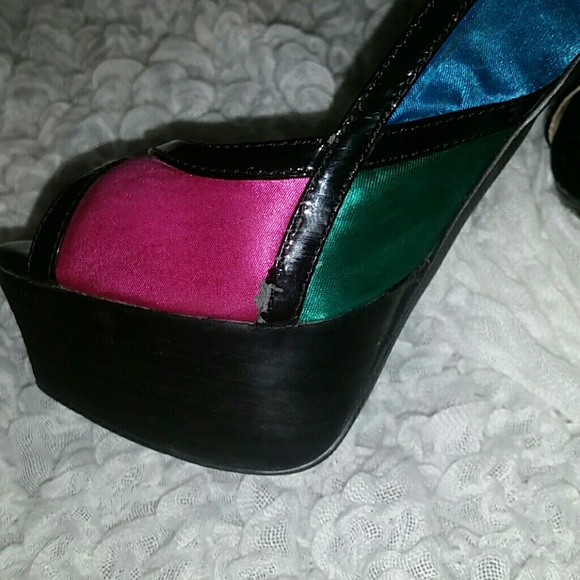 🔴 FINAL OFFER - HADARI Satin Color-Block Stiletto Heels - Picture 3 of 7