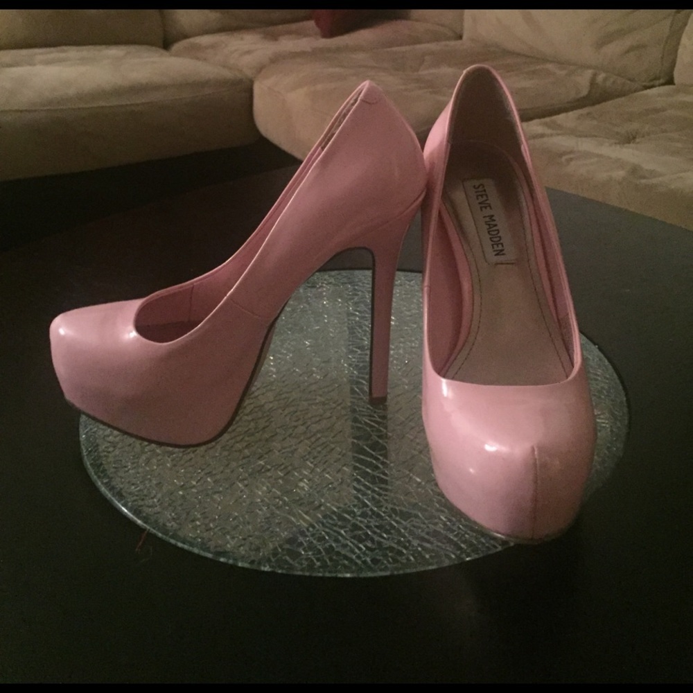 Steve Madden pink Nala pumps