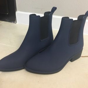 Rain boot