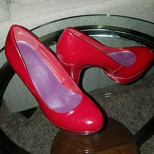 STEVE MADDEN MADDEN WOMENS PUMPS SIZE 7