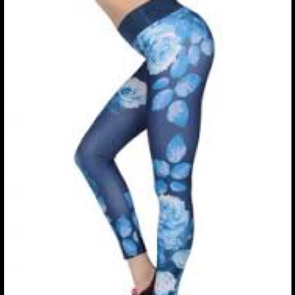 New Adidas Wo Tight Europe floral blue leggings - Picture 2 of 6