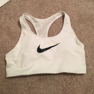 NIKE sports bra - size medium
