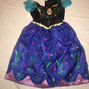 Frozen ana costume dress, sings and lights up