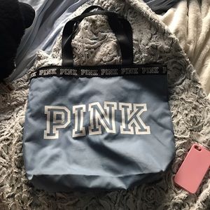 PINK overnight bag💙👜