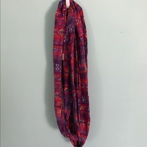 TRIBAL PATTERN INFINITY SCARF