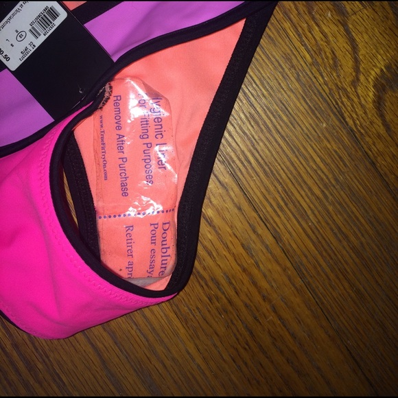 Victoria's Secret Swim cheeky bottoms - Picture 3 of 5