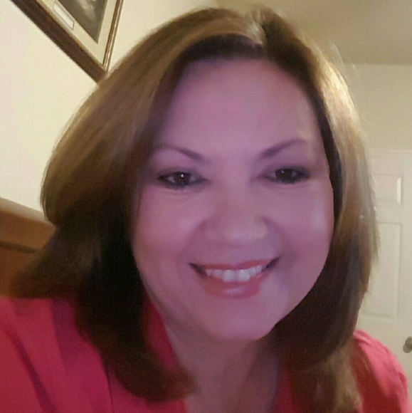 Meet your Posher, Andrea - Picture 1 of 1