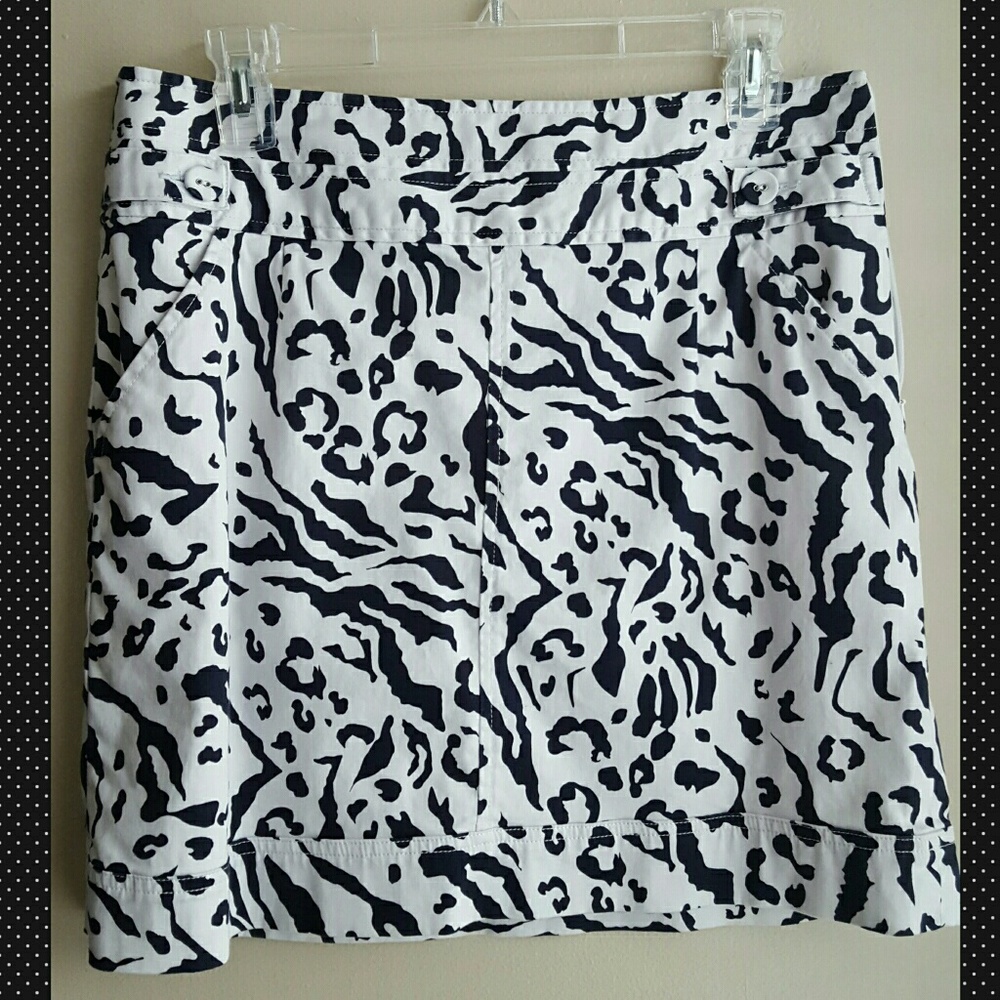 Leopard print mini skirt