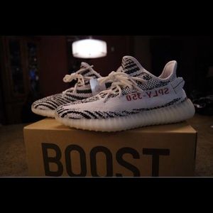 Addias yeezy 350 boost v2 zebra brand new