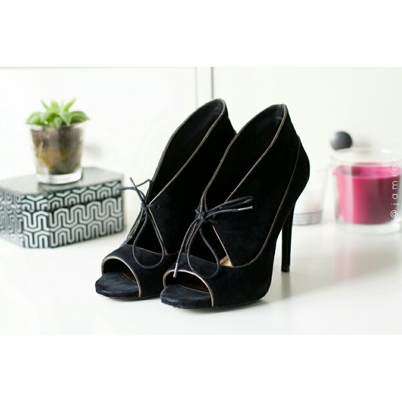 Pour la Victoire Shoes - Pour la Victoire | "Vika" Peep-Toe Lace-Up Heels