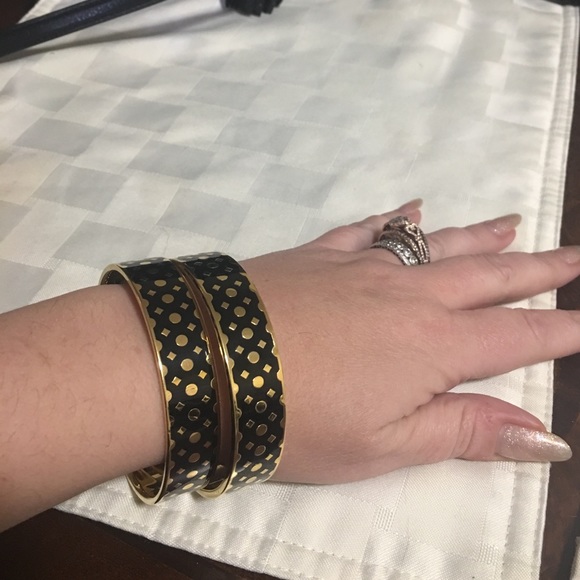 🎉BIJ&A HP🎉Ted Baker Clova Enamel Dot Bangle, - Picture 2 of 8