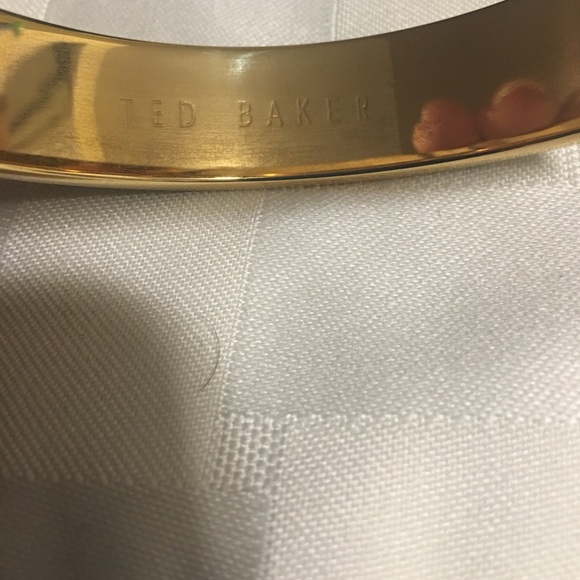 🎉BIJ&A HP🎉Ted Baker Clova Enamel Dot Bangle, - Picture 3 of 8