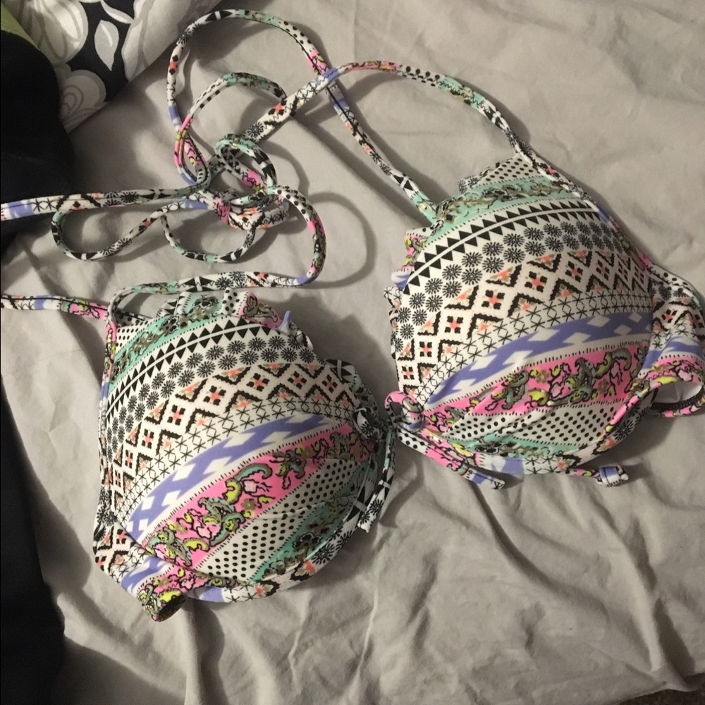 Victoria's Secret VS Swimsuit top 34B NWOT