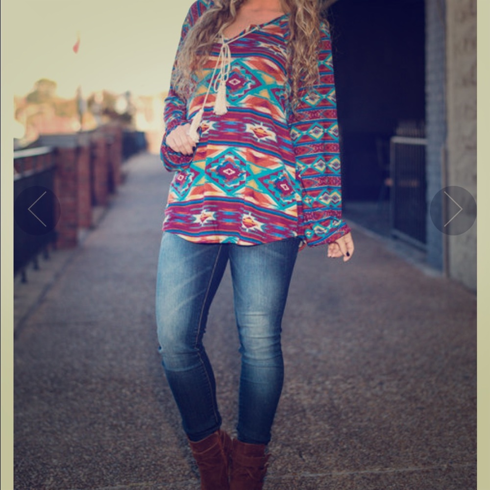 Aztec print top - Picture 2 of 4