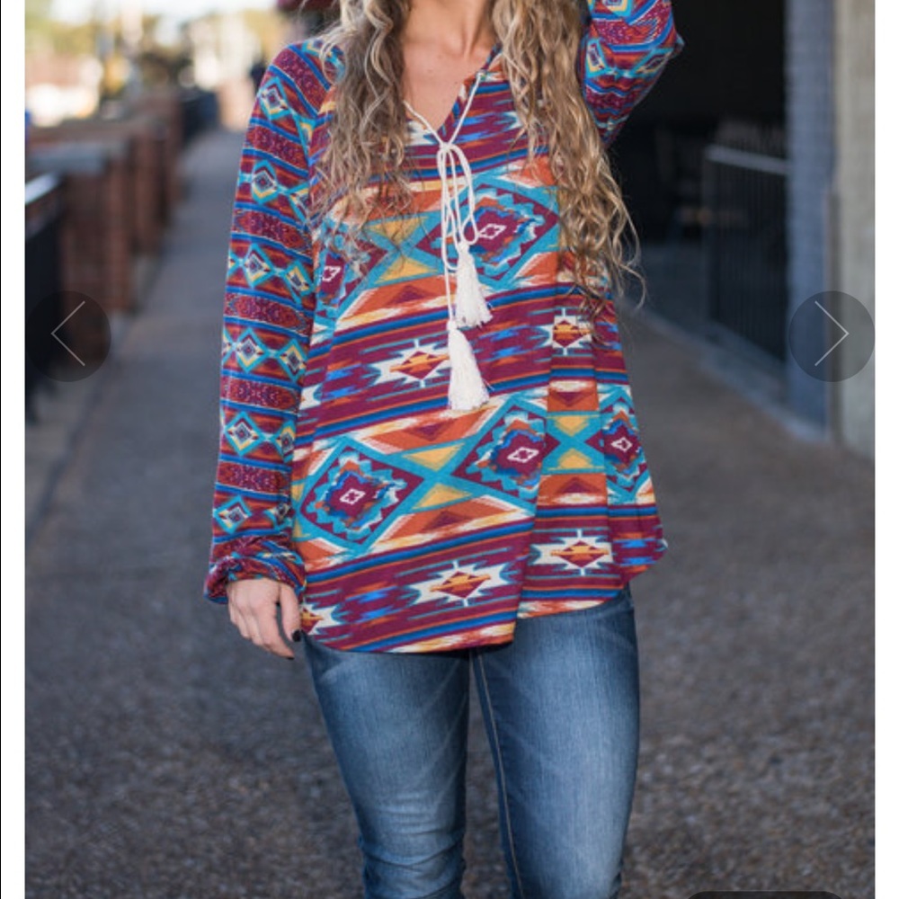 Aztec print top - Picture 3 of 4
