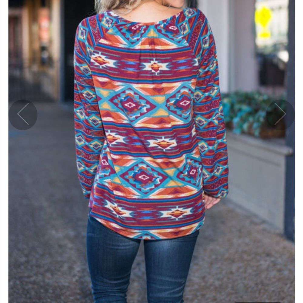 Aztec print top - Picture 4 of 4