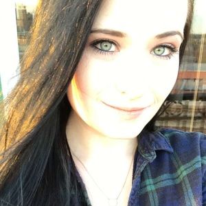 Meet your Posher, Caroline