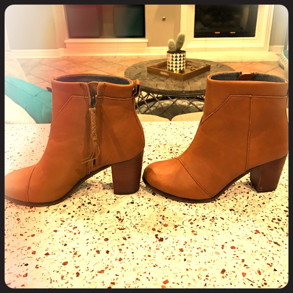 TOMS booties