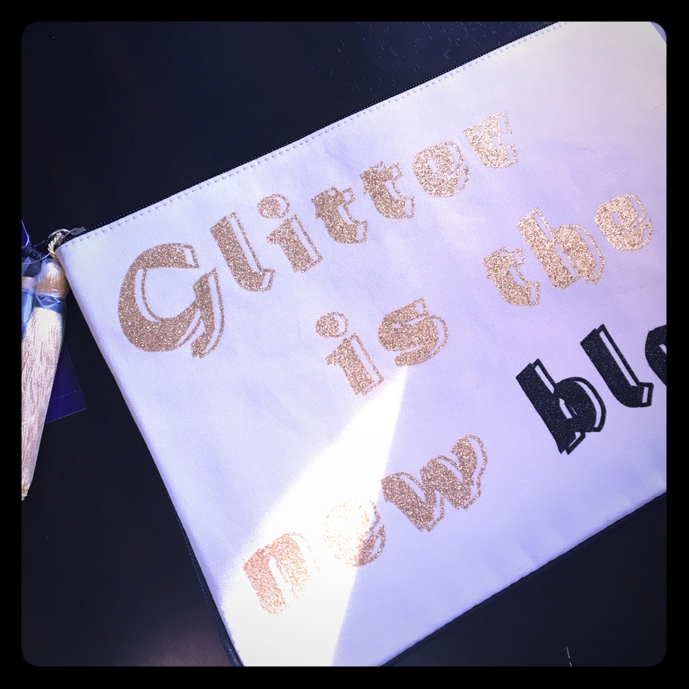 NWT Madden Girl by Steve Madden Large Pouch