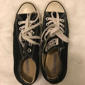 Black converse all star low top