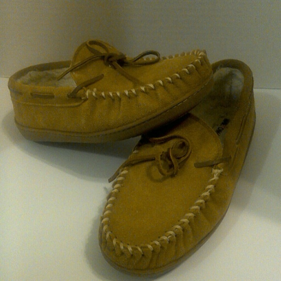 Minnetonka Other - Minnetonka suede leather moccasins