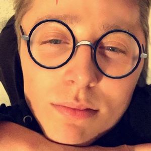 Meet your Posher, Monty