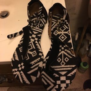 Toms sandals