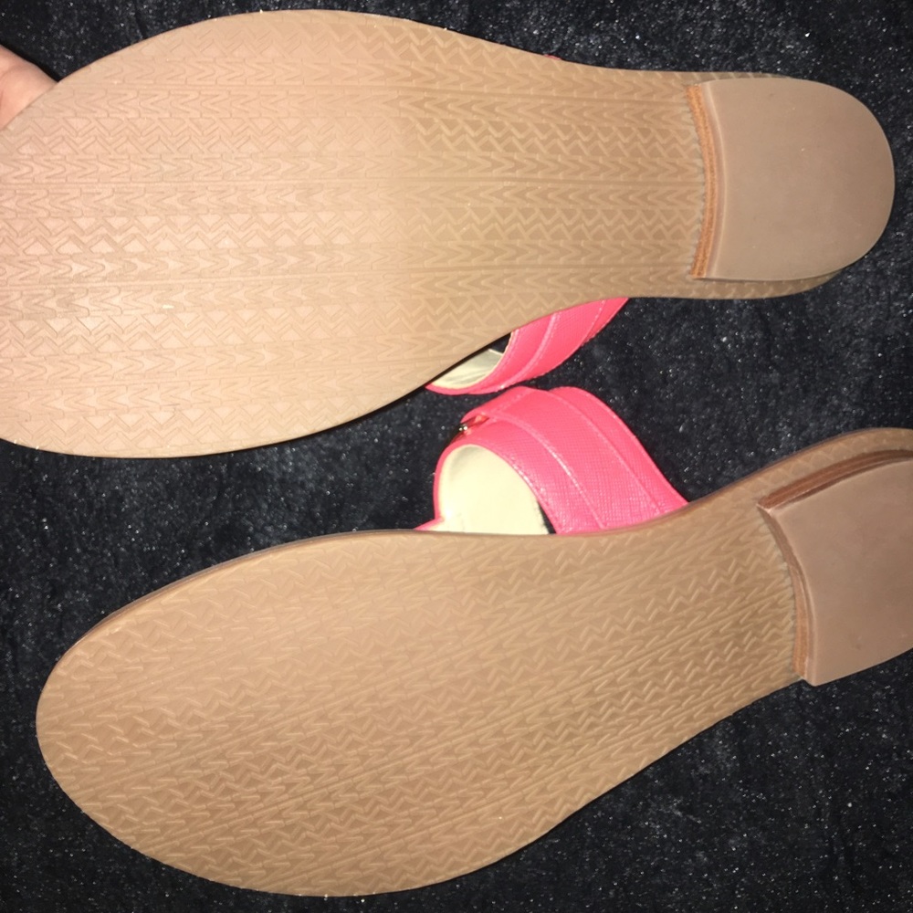🌟Michael Kors Thong Sandals🌟 - Picture 3 of 4