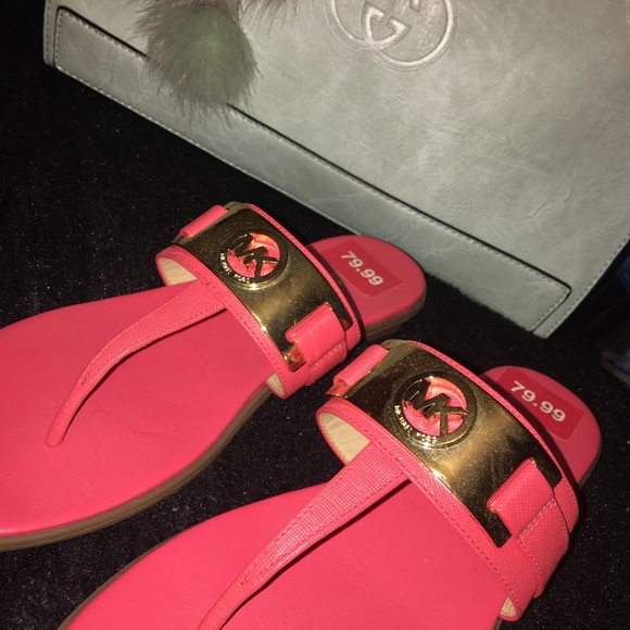Michael Kors Shoes - 🌟Michael Kors Thong Sandals🌟