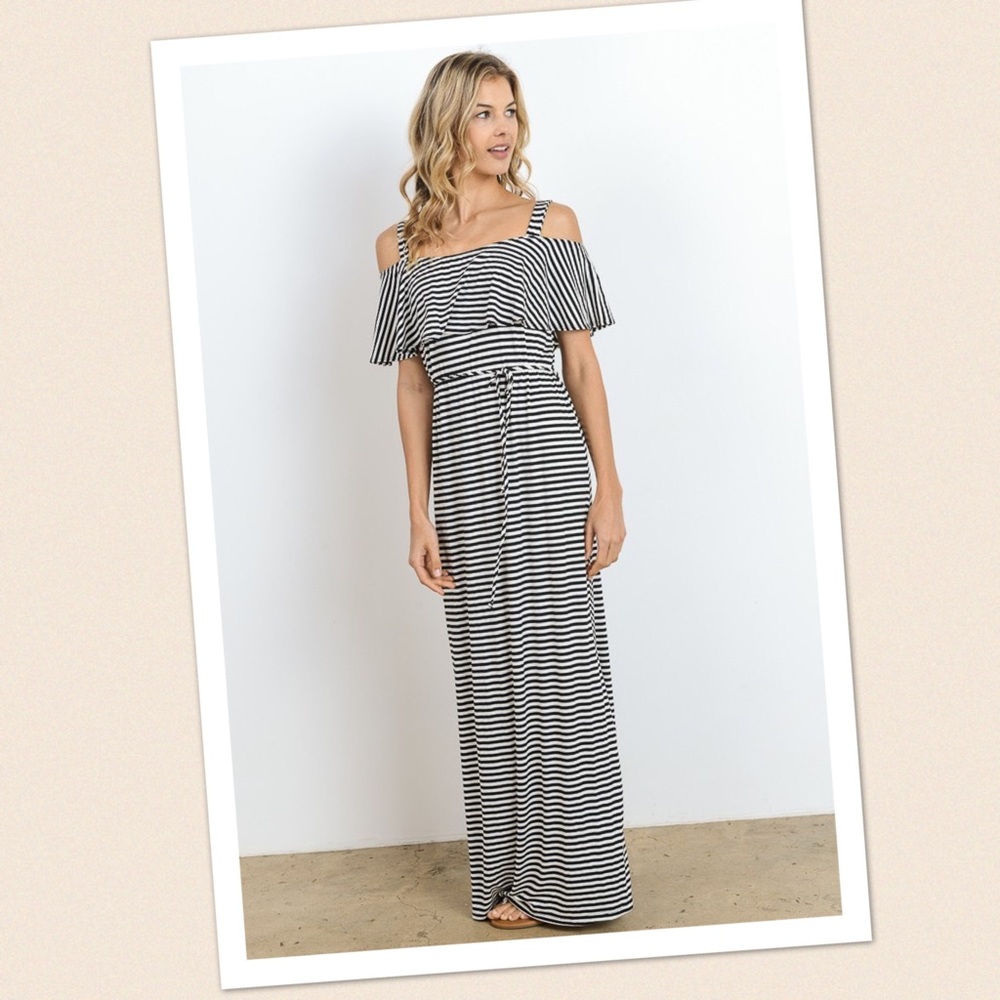 🆑GILLI Open Shoulder Maxi Dress - Picture 2 of 6