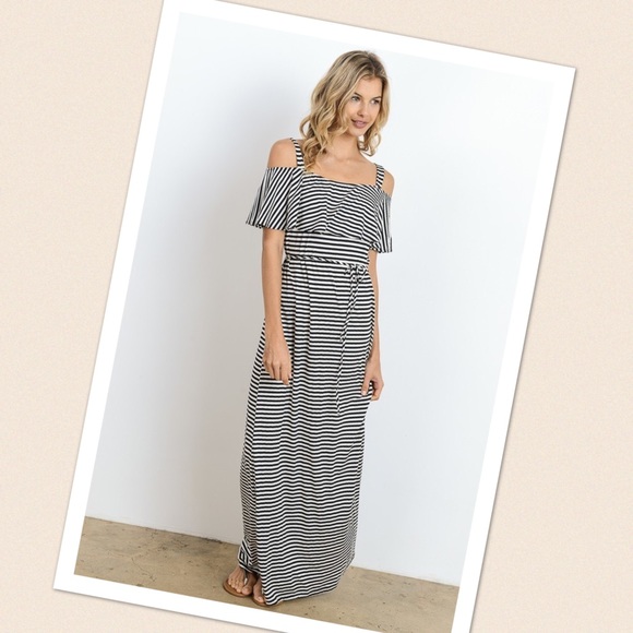 🆑GILLI Open Shoulder Maxi Dress - Picture 5 of 6