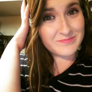 Meet your Posher, Hillary