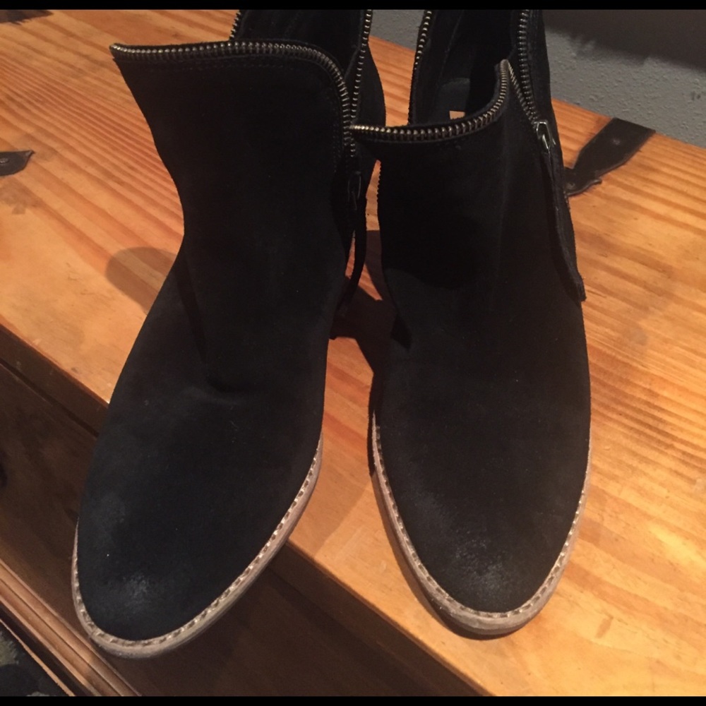 Dolce Vita booties. 3" heel zipper on both sides