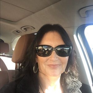 Meet your Posher, Cheryl