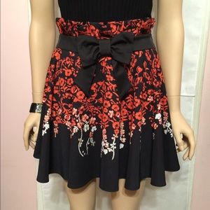 NWT Stunning Floral Skirt fabulous fabric