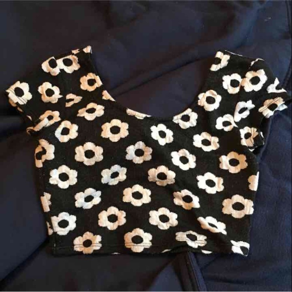 Daisy crop top