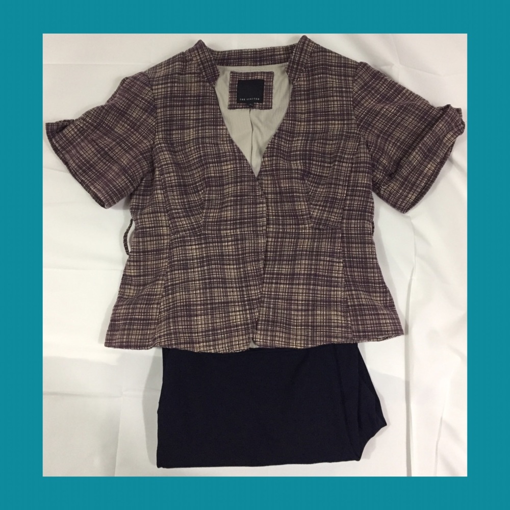 Limited short sleeve blazer size Medium