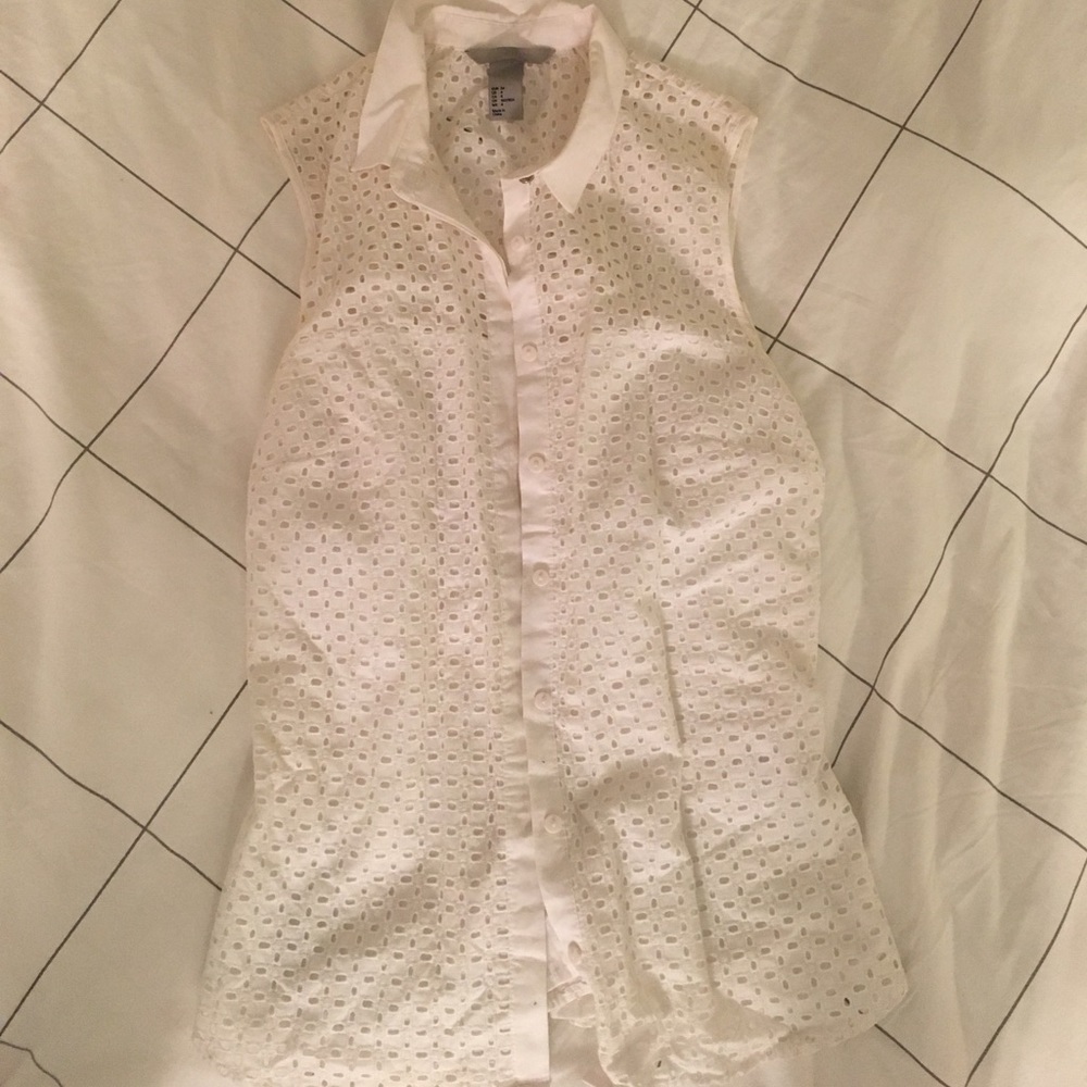 Sleeveless eyelet blouse