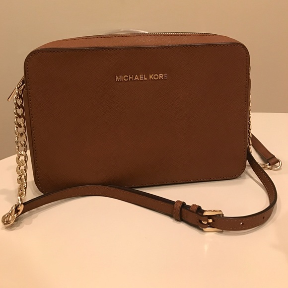 Michael Kors Handbags - Michael Kors Crossbody