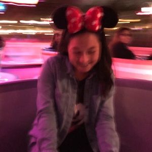 Meet your Posher, Toni