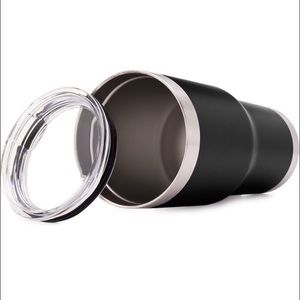 30 oz vacuum insulated tumbler with lid
