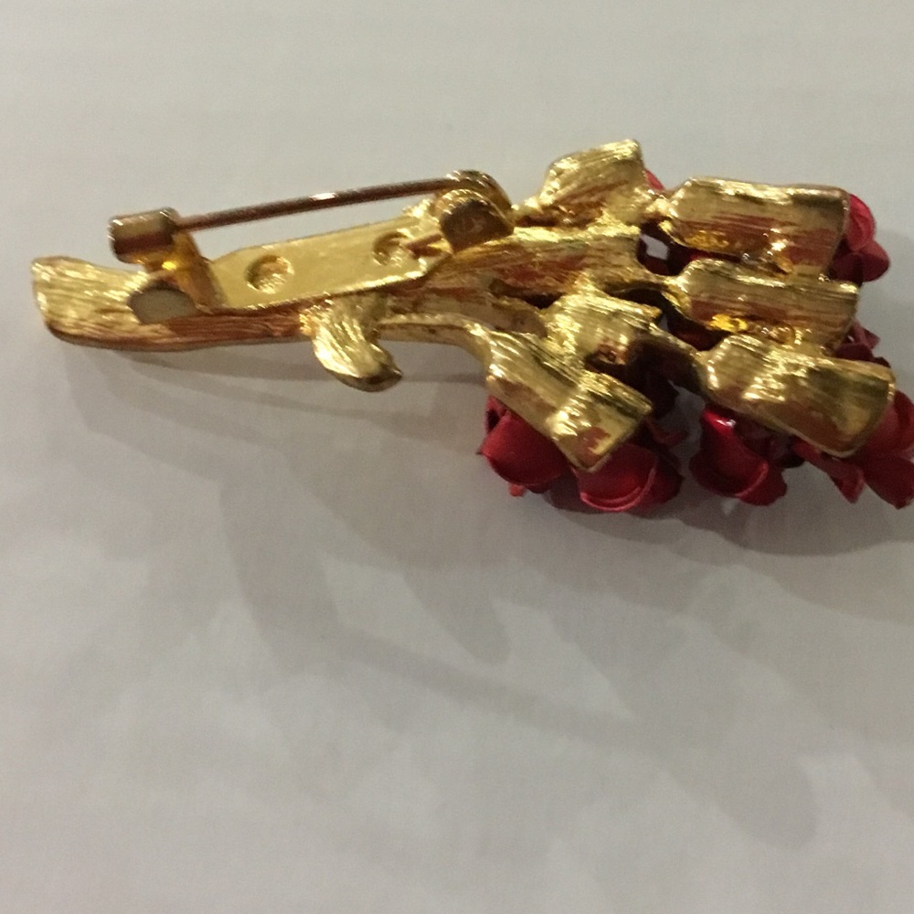 Red Roses 🌹Vintage Brooch - Picture 3 of 7