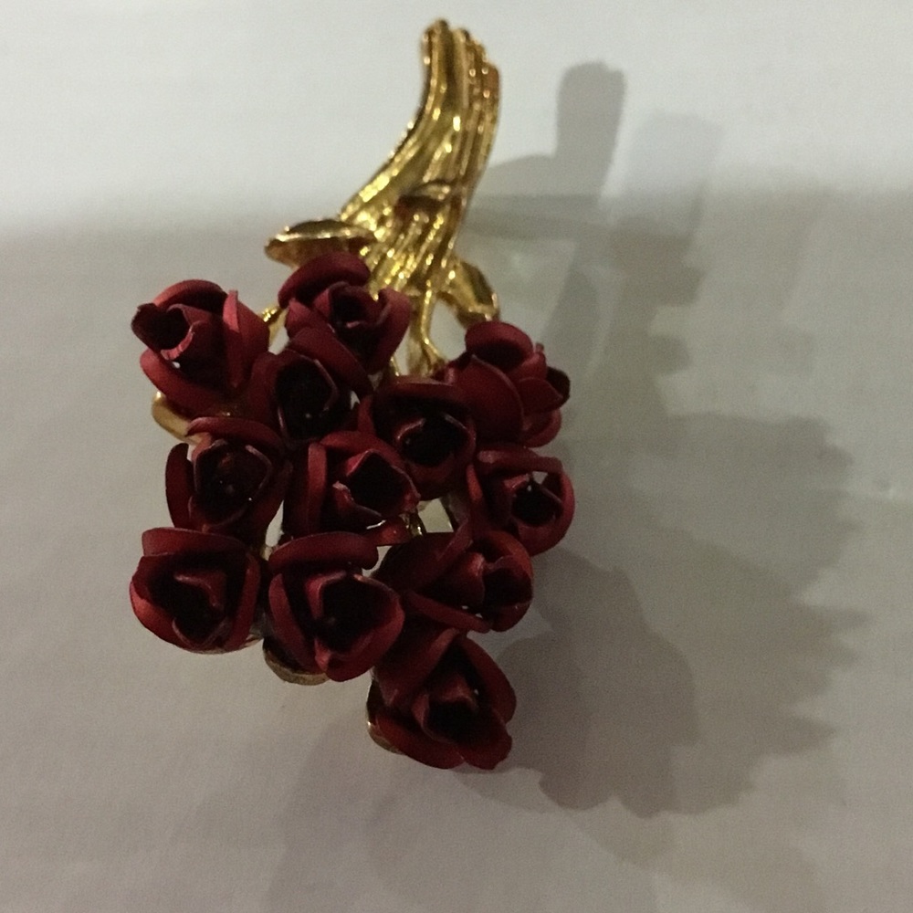 Red Roses 🌹Vintage Brooch - Picture 5 of 7