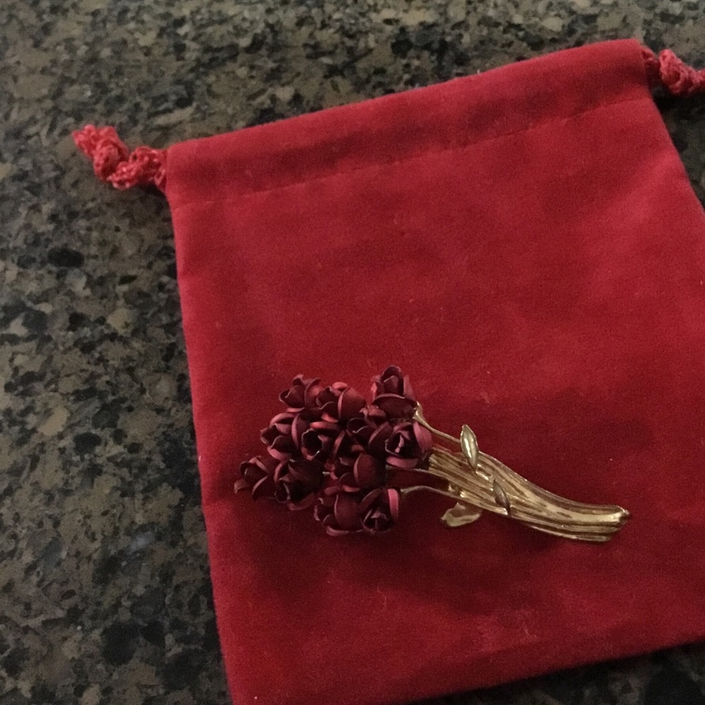 Red Roses 🌹Vintage Brooch - Picture 7 of 7