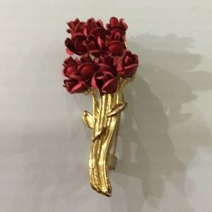 Red Roses 🌹Vintage Brooch