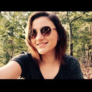 Meet your Posher, Leeza