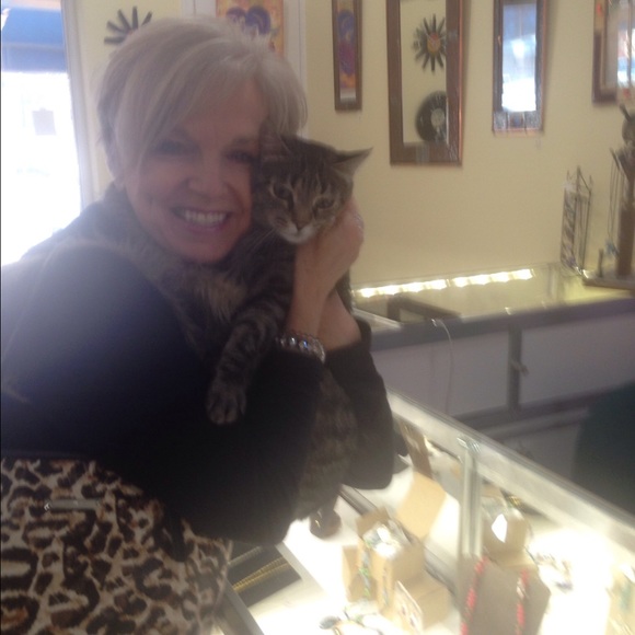 Meet your Posher, Melany - Picture 6 of 7