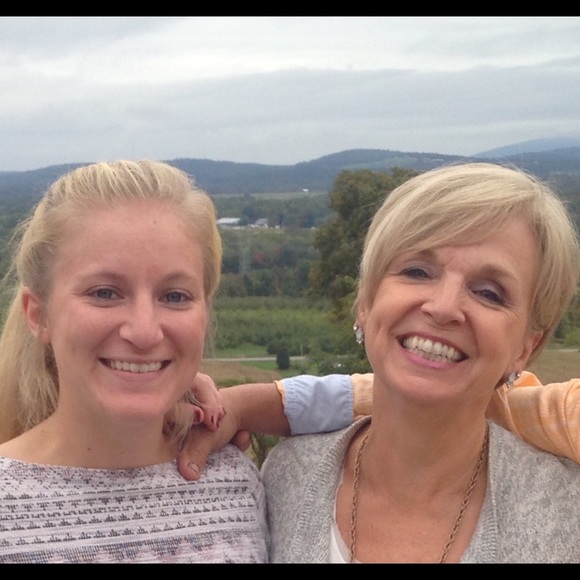 Meet your Posher, Melany - Picture 2 of 7