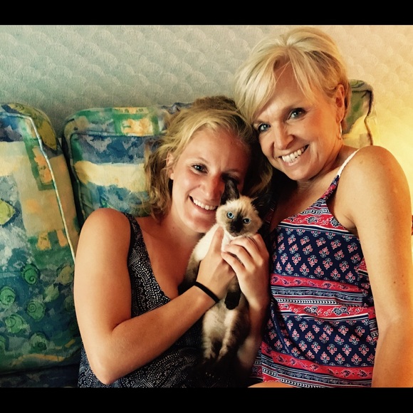 Meet your Posher, Melany - Picture 4 of 7